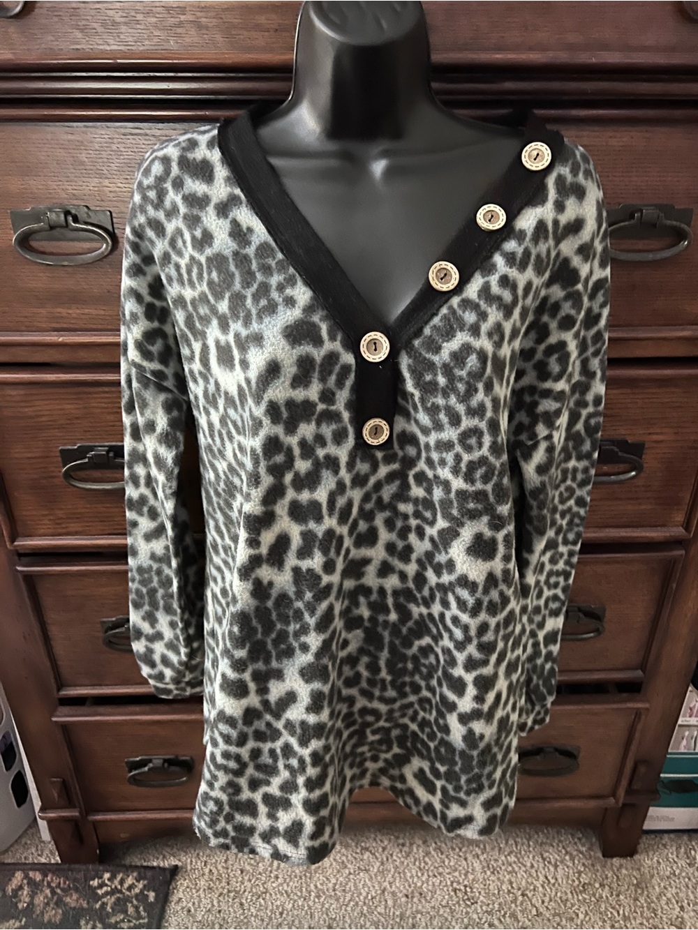 Leopard Print V-Neck Button Trim Sweatshirt - Black & Gray